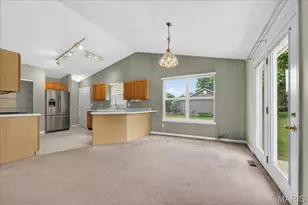 1942 Kesha Ct, Pacific, MO 63069 - Photo 7