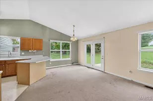 1942 Kesha Ct, Pacific, MO 63069 - Photo 9