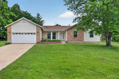 1942 Kesha Court, Pacific, MO 63069 - Photo 1