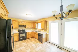 1302 Annette Ln, Jackson, MO 63755 - Photo 7