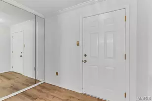 5375 N Kenrick Parke Dr, Saint Louis, MO 63119 - Photo 3