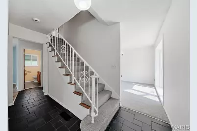 1737 Rosearbor Drive, Saint Louis, MO 63146 - Photo 7