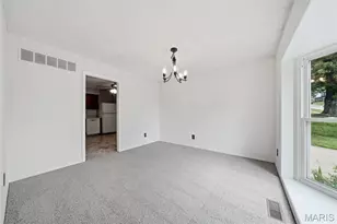 1737 Rosearbor Dr, Saint Louis, MO 63146 - Photo 11