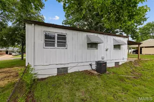 11118 Alan Shepard Dr, Saint Louis, MO 63043 - Photo 33
