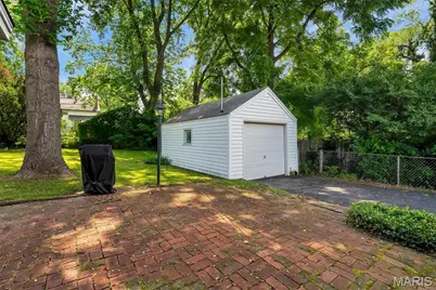 2828 Manderly Drive, Saint Louis, MO 63144 - Photo 25