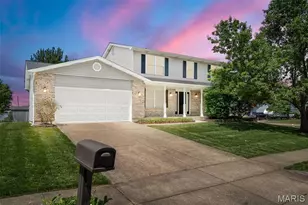 915 Hunter Chaise Dr, Wentzville, MO 63385 - Photo 1