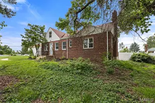 9938 Coventry Ln, Affton, MO 63123 - Photo 37