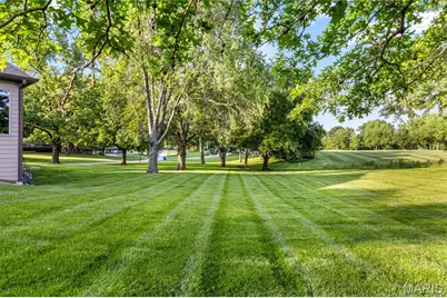 50 Meadowbrook Country Club Estate, Ballwin, MO 63011 - Photo 15
