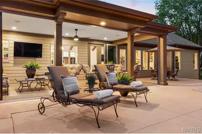 50 Meadowbrook Country Club Estate, Ballwin, MO 63011 - Photo 7