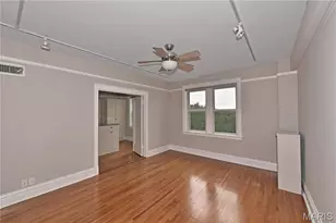 725 S Skinker Blvd, Saint Louis, MO 63105 - Photo 15