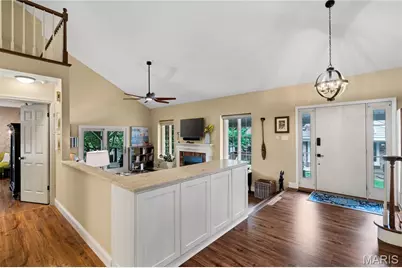 14932 Manor Lake Drive, Chesterfield, MO 63017 - Photo 3