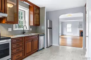 117 Cornelia Ave, Glendale, MO 63122 - Photo 9