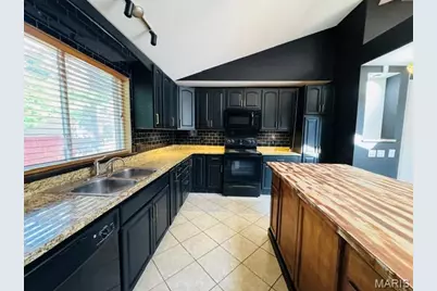 1923 Kingsford Drive, Florissant, MO 63031 - Photo 5