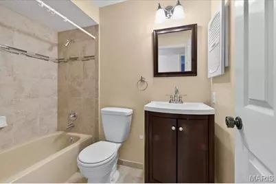 15021 Claymoor Court #9, Chesterfield, MO 63017 - Photo 11