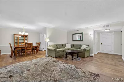 15021 Claymoor Court #9, Chesterfield, MO 63017 - Photo 5