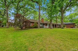 7441 Raleigh Dr, Grantwood Village, MO 63123 - Photo 1