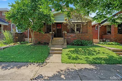 6112 Newport Avenue, Saint Louis, MO 63116 - Photo 1