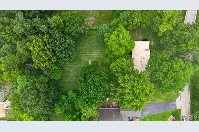 33 Topping Lane, Des Peres, MO 63131 - Photo 7