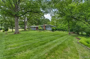 33 Topping Ln, Des Peres, MO 63131 - Photo 3