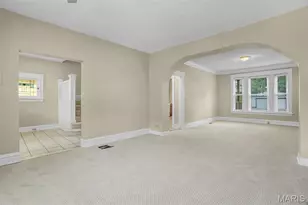 7005 Pershing Ave, University City, MO 63130 - Photo 11