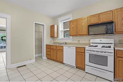 7005 Pershing Avenue, University City, MO 63130 - Photo 15