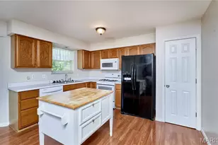 1217 White Oak Ct, Troy, MO 63379 - Photo 13