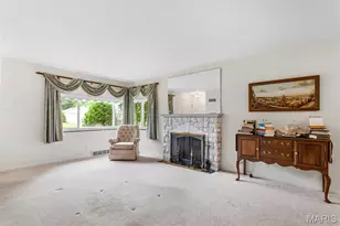 527 Sunningwell Dr, Webster Groves, MO 63119 - Photo 9