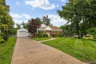 527 Sunningwell Dr, Webster Groves, MO 63119 - Photo 3