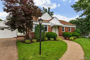 527 Sunningwell Dr, Webster Groves, MO 63119 - Photo 5