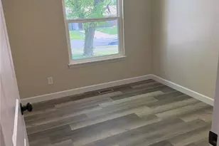 6841 Thurston Ave, Berkeley, MO 63134 - Photo 13