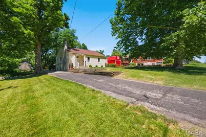 10411 Maddox Place, Overland, MO 63114 - Photo 3