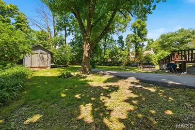 10411 Maddox Place, Overland, MO 63114 - Photo 35