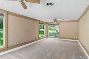 35 Pinewood Dr, Crestwood, MO 63123 - Photo 9
