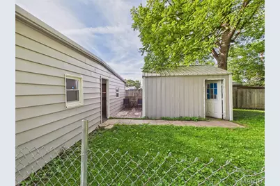 1127 Beverly Drive, Lebanon, MO 65536 - Photo 3