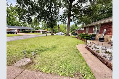 1244 Forest Home Drive, Bellefontaine Neighbors, MO 63137 - Photo 3