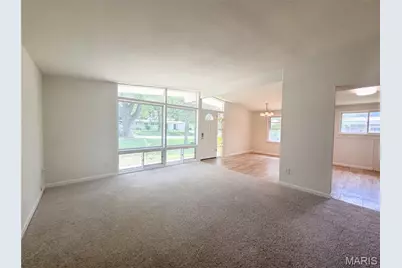 1015 Robinwood Drive, Florissant, MO 63033 - Photo 3