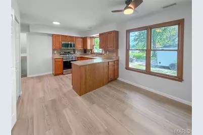 809 S 3rd Street, Ellisville, MO 63336 - Photo 7