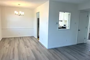 6954 Colonial Woods Dr, Mehlville, MO 63129 - Photo 5