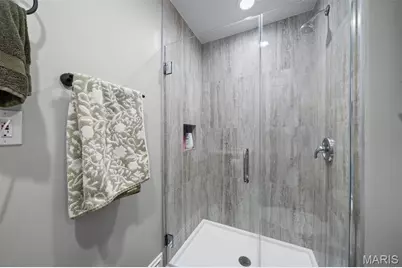 7110 Forsyth Boulevard, University City, MO 63105 - Photo 25