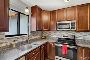 913 Peace Haven Dr, Saint Louis, MO 63125 - Photo 9