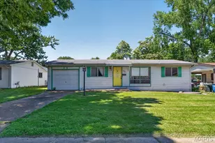 305 Imperial Dr, Hazelwood, MO 63042 - Photo 3