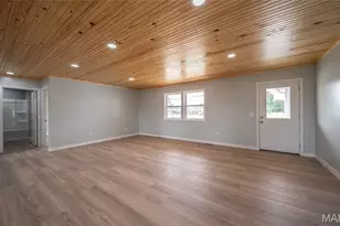 904 Schuenmeyer Rd, Robertsville, MO 65066 - Photo 5