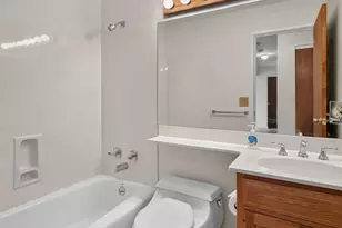 13008 Libourne Ct, Saint Louis, MO 63141 - Photo 29