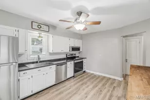 1123 Pike St, Saint Charles, MO 63301 - Photo 13