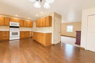 810 Jefferson St, Hermann, MO 65041 - Photo 29
