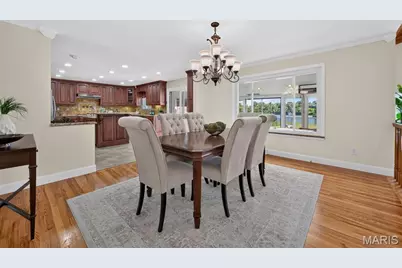 11601 Lakeshore Drive, Creve Coeur, MO 63141 - Photo 13