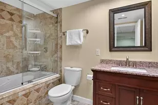 11601 Lakeshore Dr, Creve Coeur, MO 63141 - Photo 49