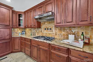 11601 Lakeshore Dr, Creve Coeur, MO 63141 - Photo 19