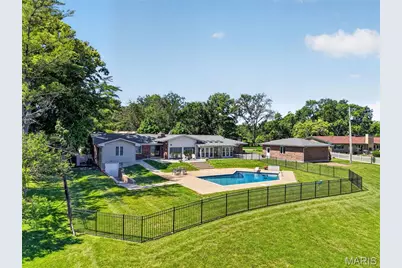 11601 Lakeshore Drive, Creve Coeur, MO 63141 - Photo 57