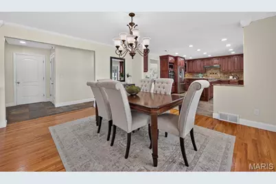 11601 Lakeshore Drive, Creve Coeur, MO 63141 - Photo 15